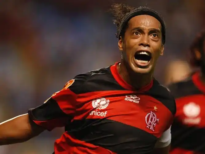 曝出消息 曝出消息