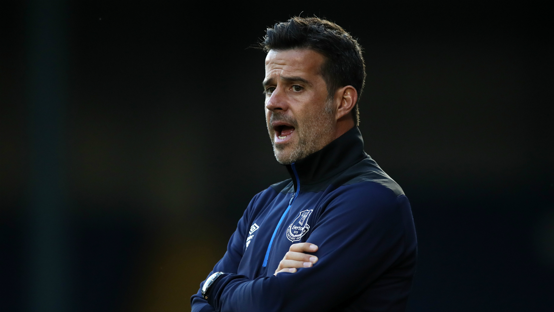 右肩不适 右肩不适